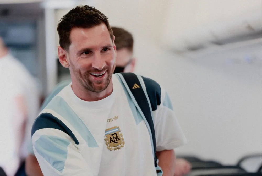 Lionel Messi llegó a Argentina: aterrizó en Rosario y pasará unos días con su familia thumbnail