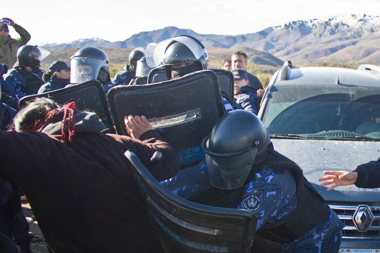 Resultado de imagen para gendarmeria mapuche