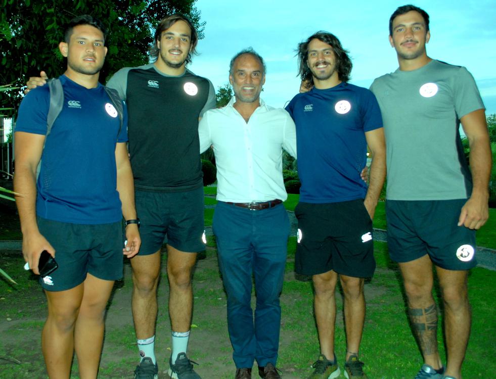 Felix Paez Molina (centro, presidente de la Unión Cordobesa de Rugby) con Leonel Oviedo (Córdoba Athletic), Franco Molina (Jockey Club Córdoba), Leopoldo Herrera (Córdoba Athletic) y Conrado Roura (Palermo Baj (1)