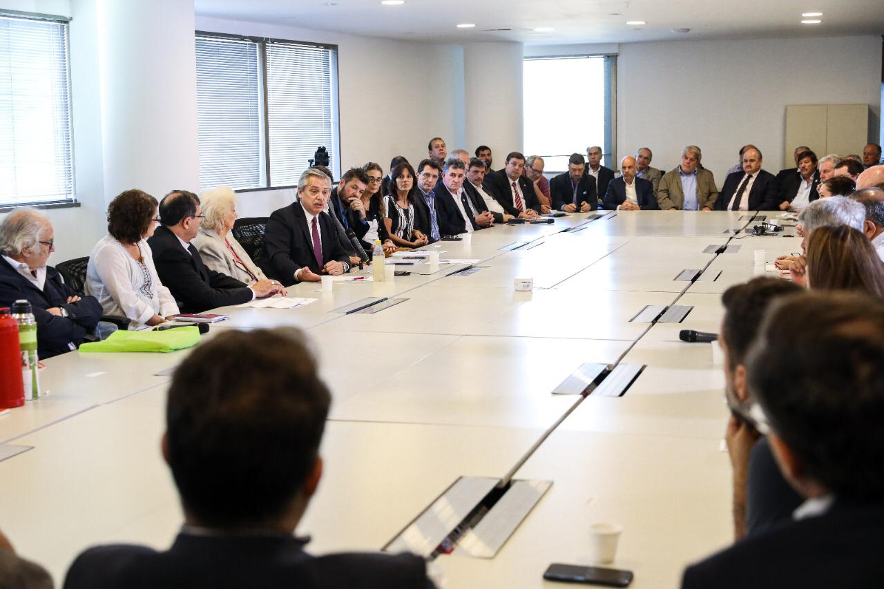 Fernández reunión contra el hombre