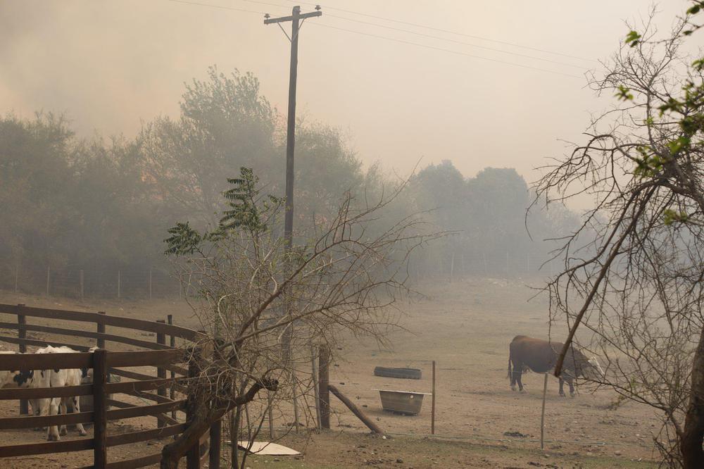 incendios en las sierras humo by @gobdecba