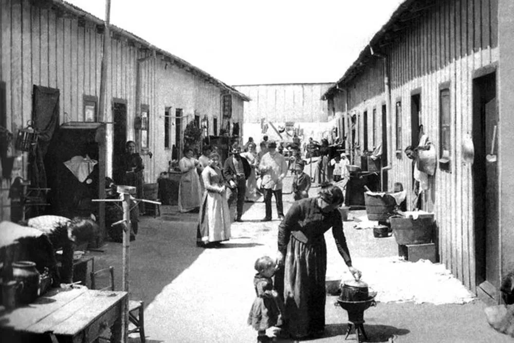 Población urbana, un conventillo de La Boca, circa 1890 © AGN