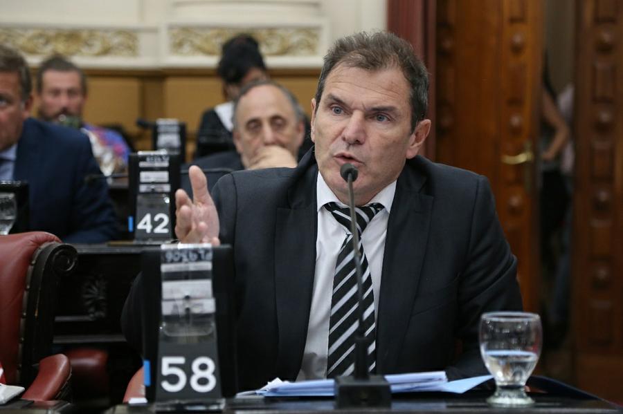 Javier Bee Sellares