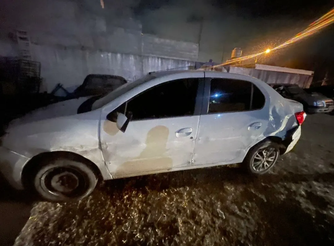 Automóvil chocó a una moto en Circunvalación y Valparaíso