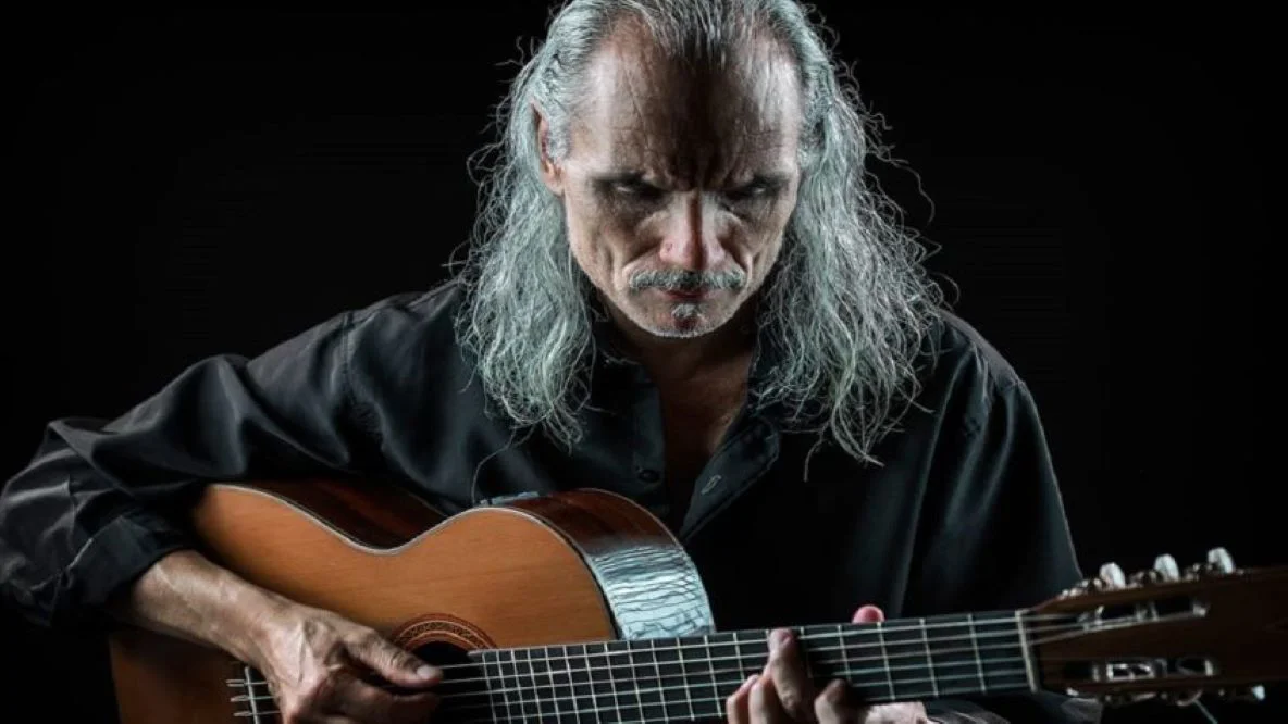 Horacio Burgos y la Orquesta Municipal de Cuerdas se presentan este jueves en el Teatro Comedia thumbnail