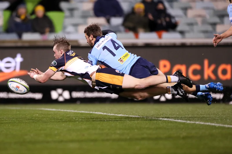 El medio scrum Ryan Lonergan abre la cuenta para los Brumbies