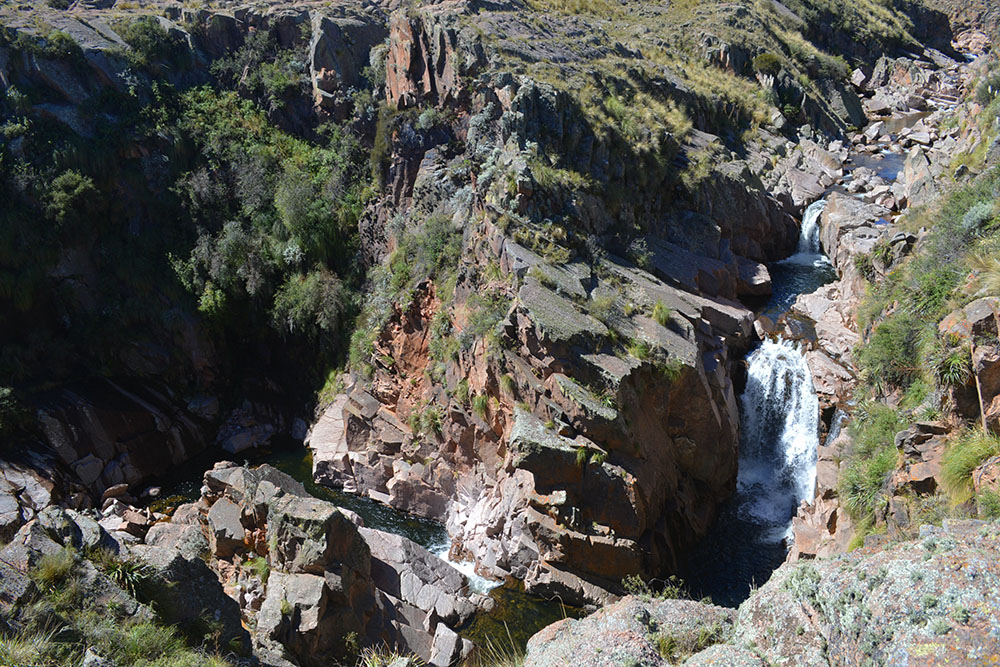 Taruca Pampa cascadas