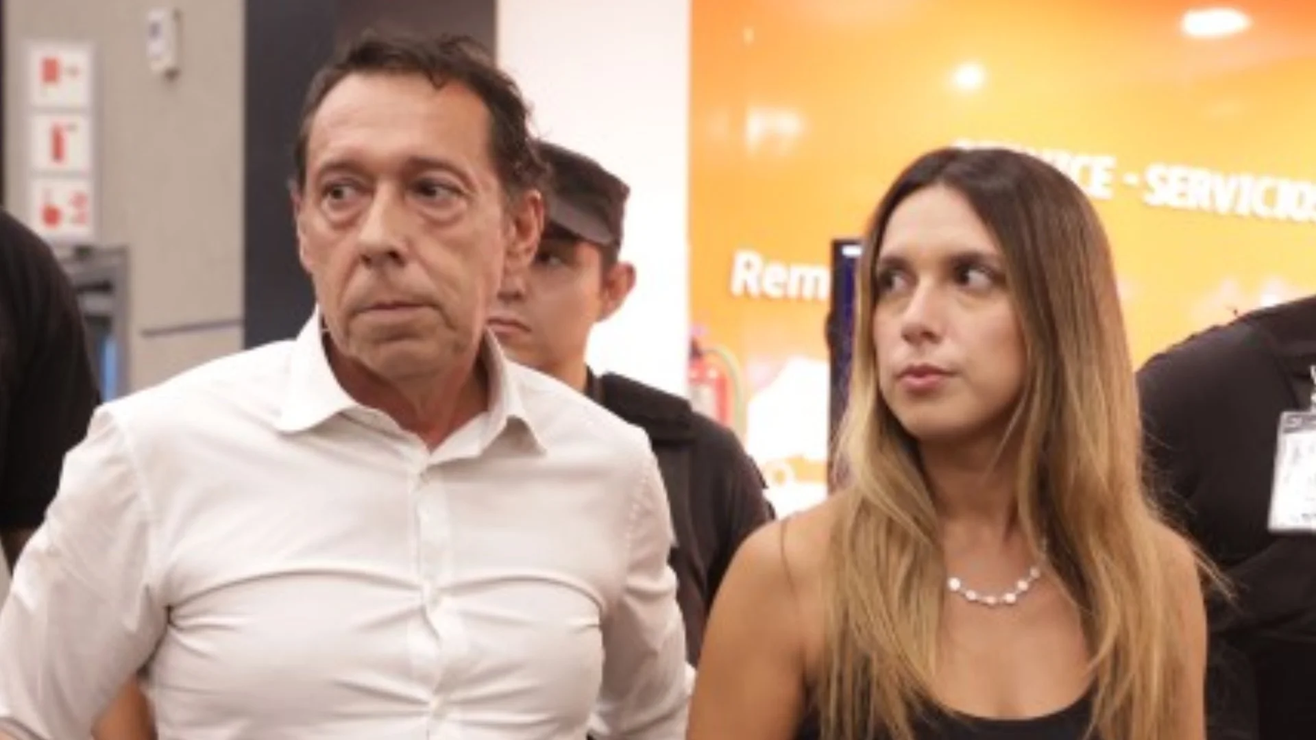 Detienen por robo al padre de Agostina Páez, que estuvo detenida en Brasil por racismo thumbnail
