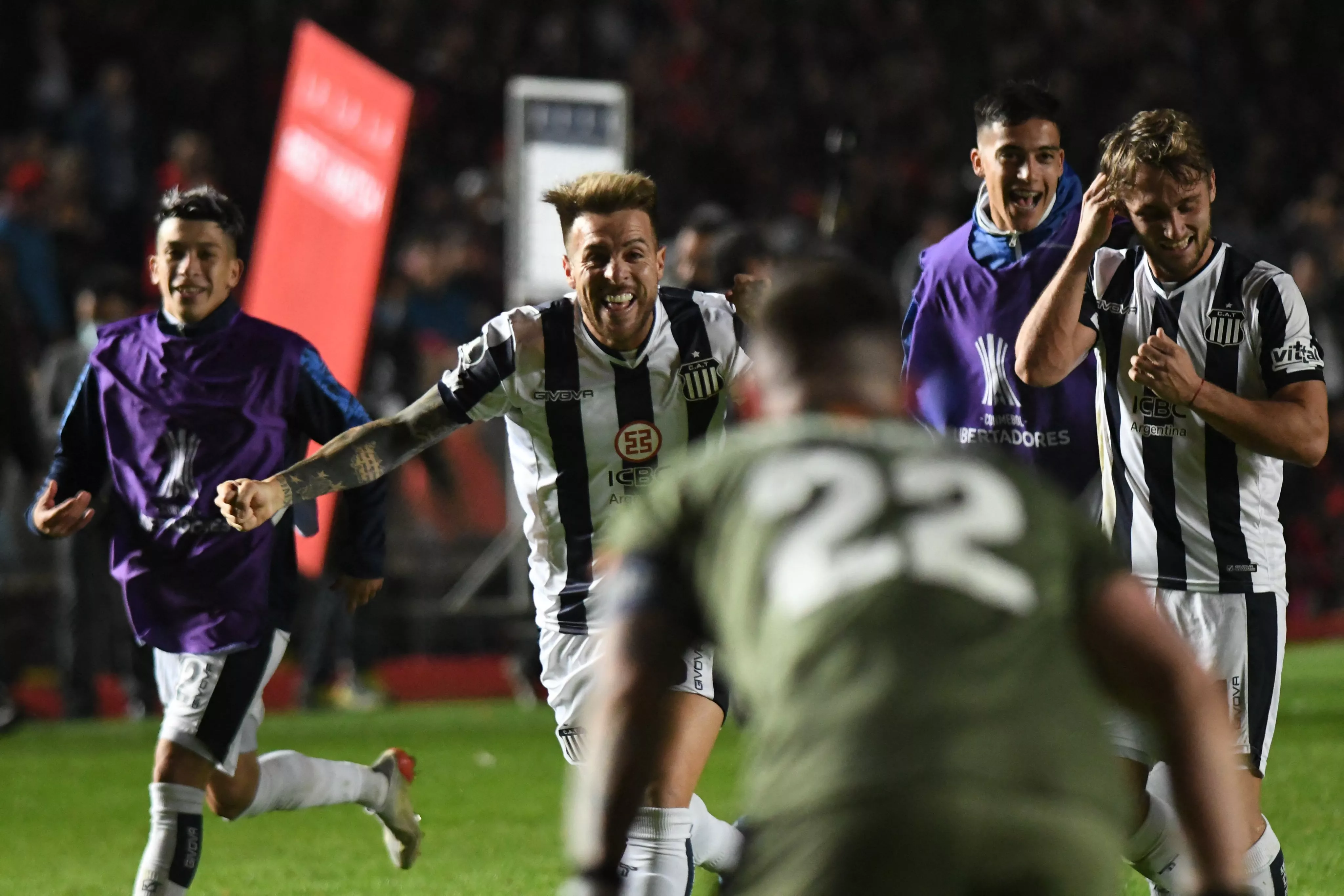 Histórico: Talleres ganó y clasificó a cuartos de final de la Copa Libertadores