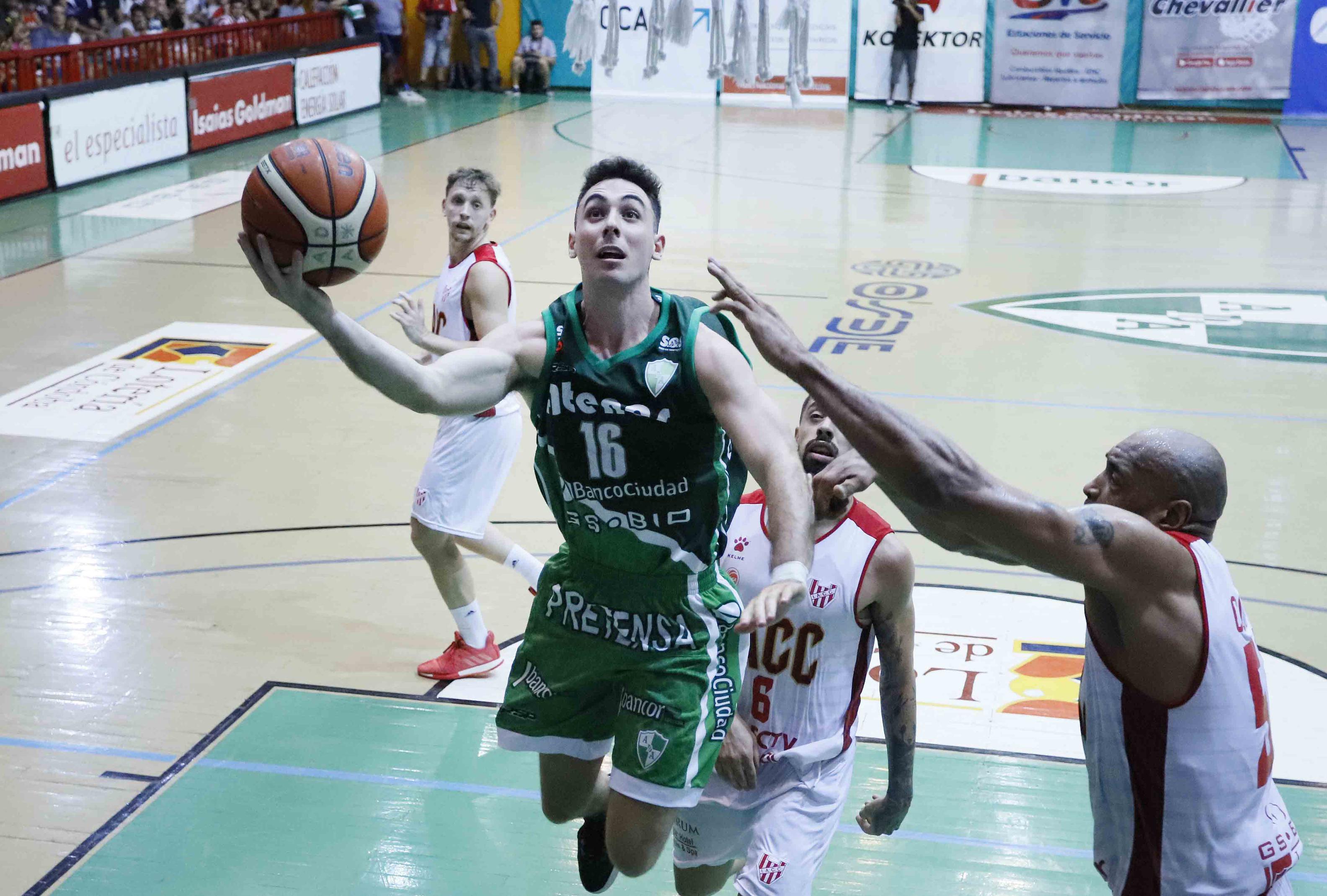 Básquet: Atenas se quedó con el clásico frente a Instituto por 92 a 88