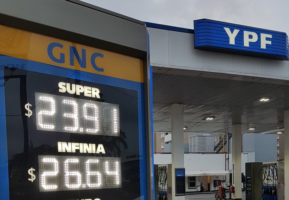 YPF bajó 1,5 el precio de la nafta