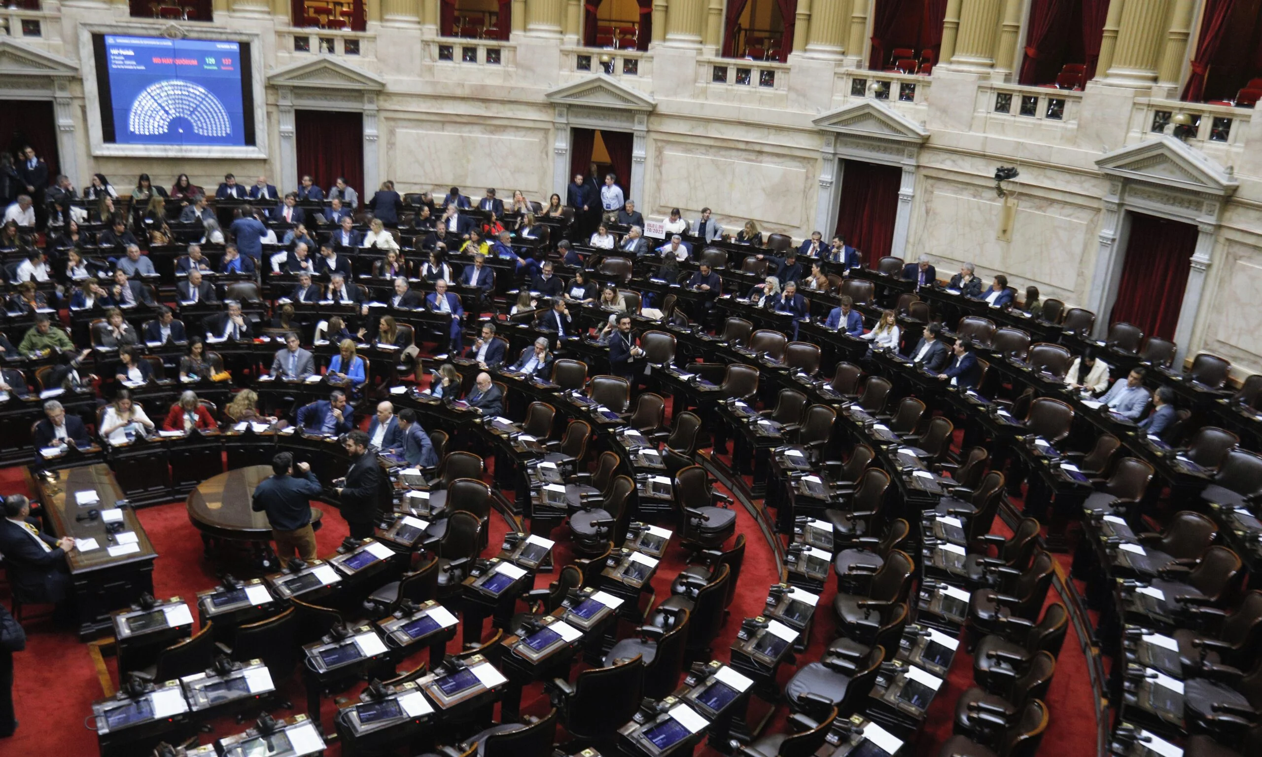 La oposición no logró el quórum y se cayó la sesión de Diputados para voltear el DNU 70/2023 thumbnail