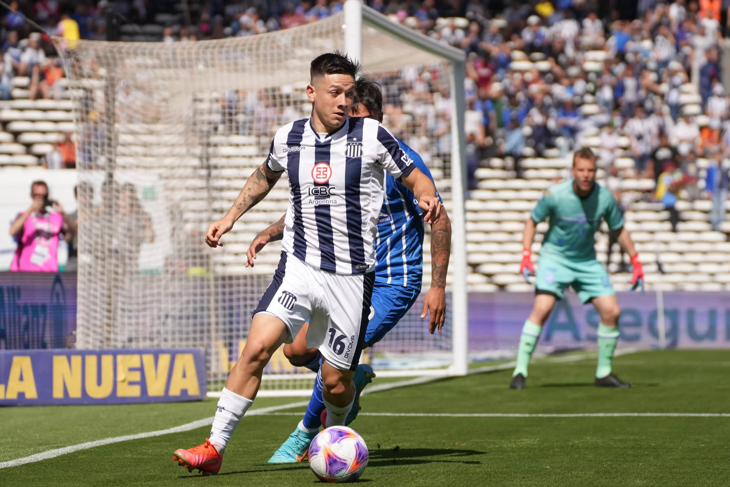 Liga Profesional: Talleres visita a Vélez para trepar en la tabla