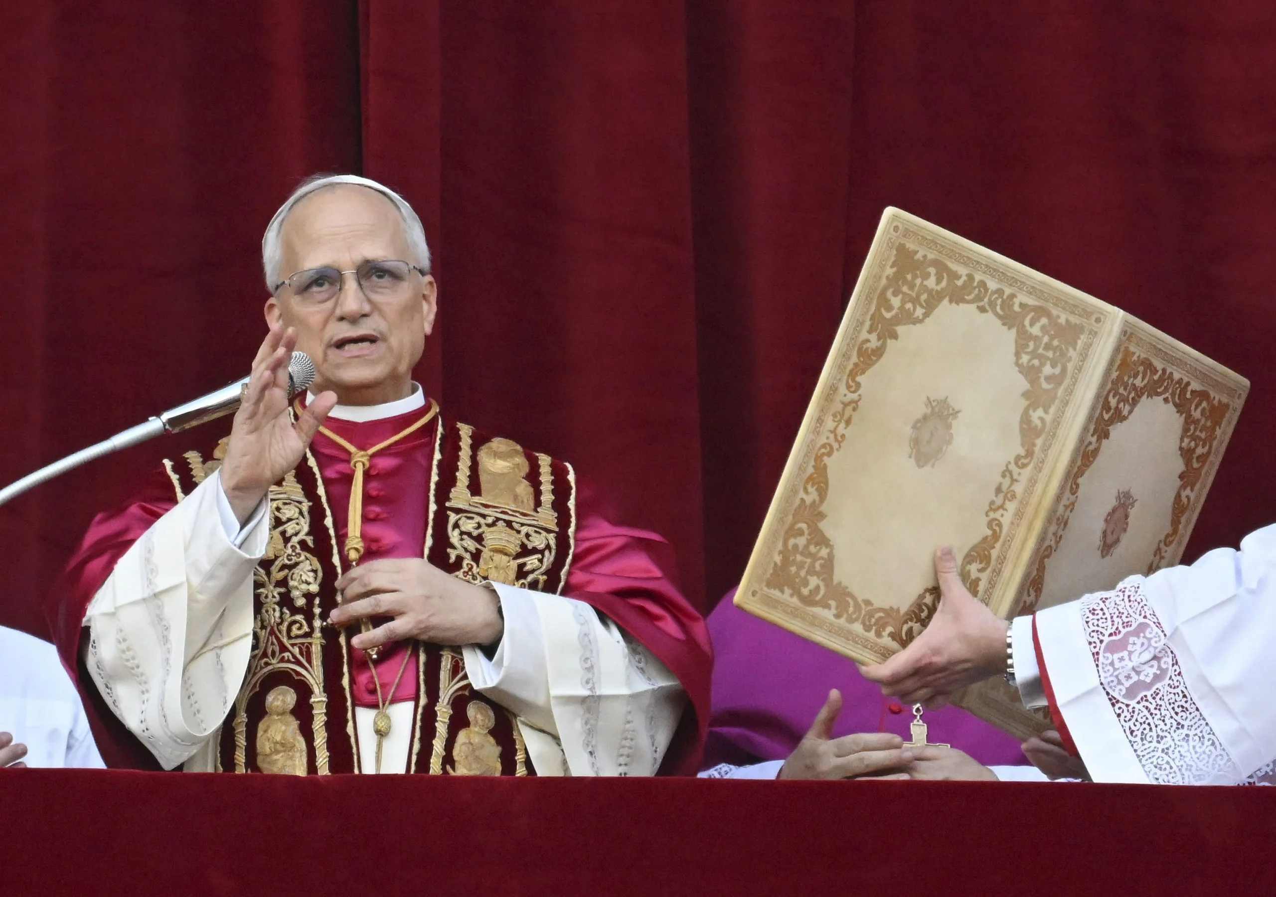 Diputados, legisladores y concejales cordobeses preparan la visita del Papa thumbnail