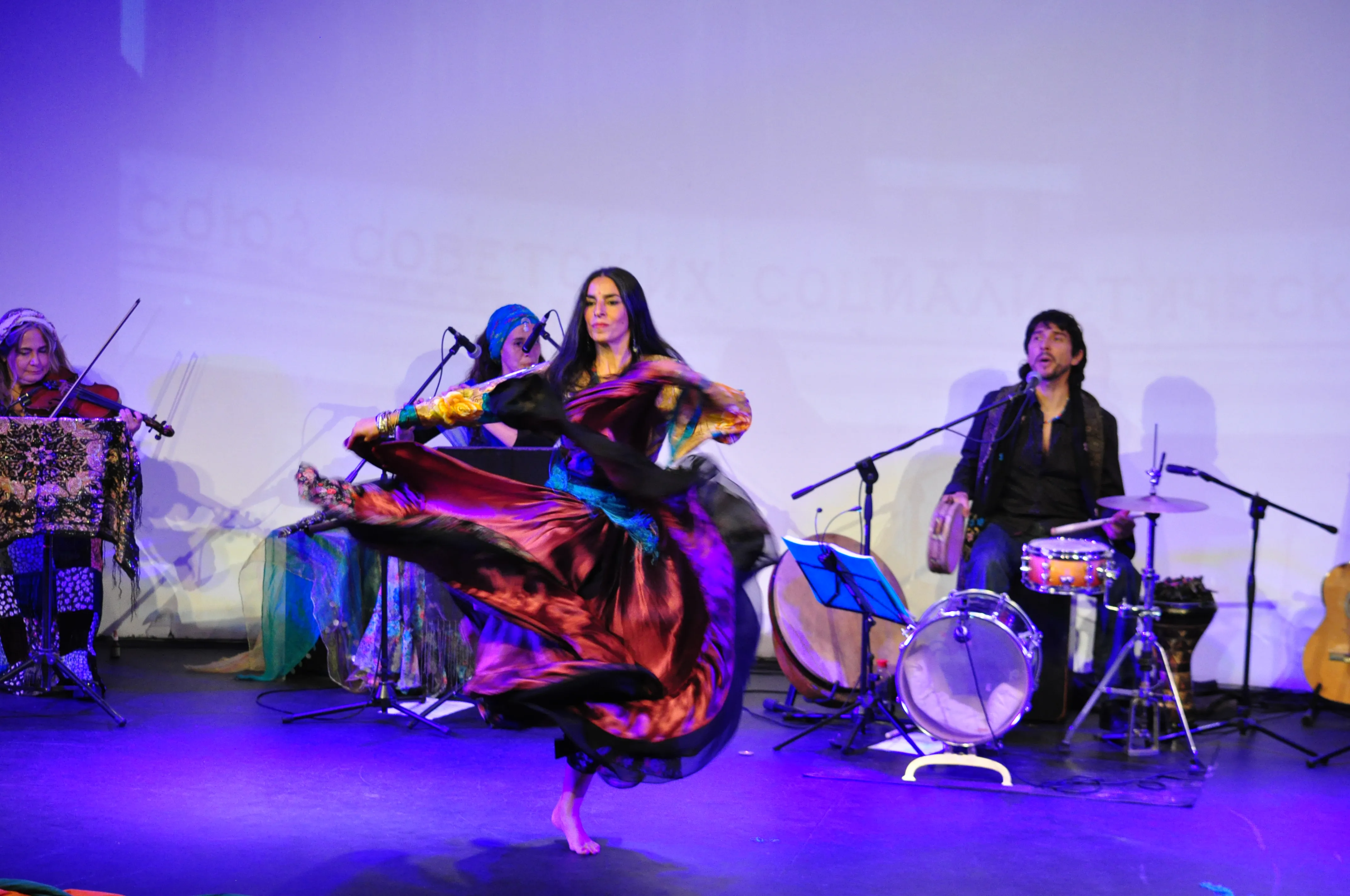 Sualam y Pablo Sigismondi invitan a un viaje artístico por el Pueblo Gitano en el Teatro Real thumbnail