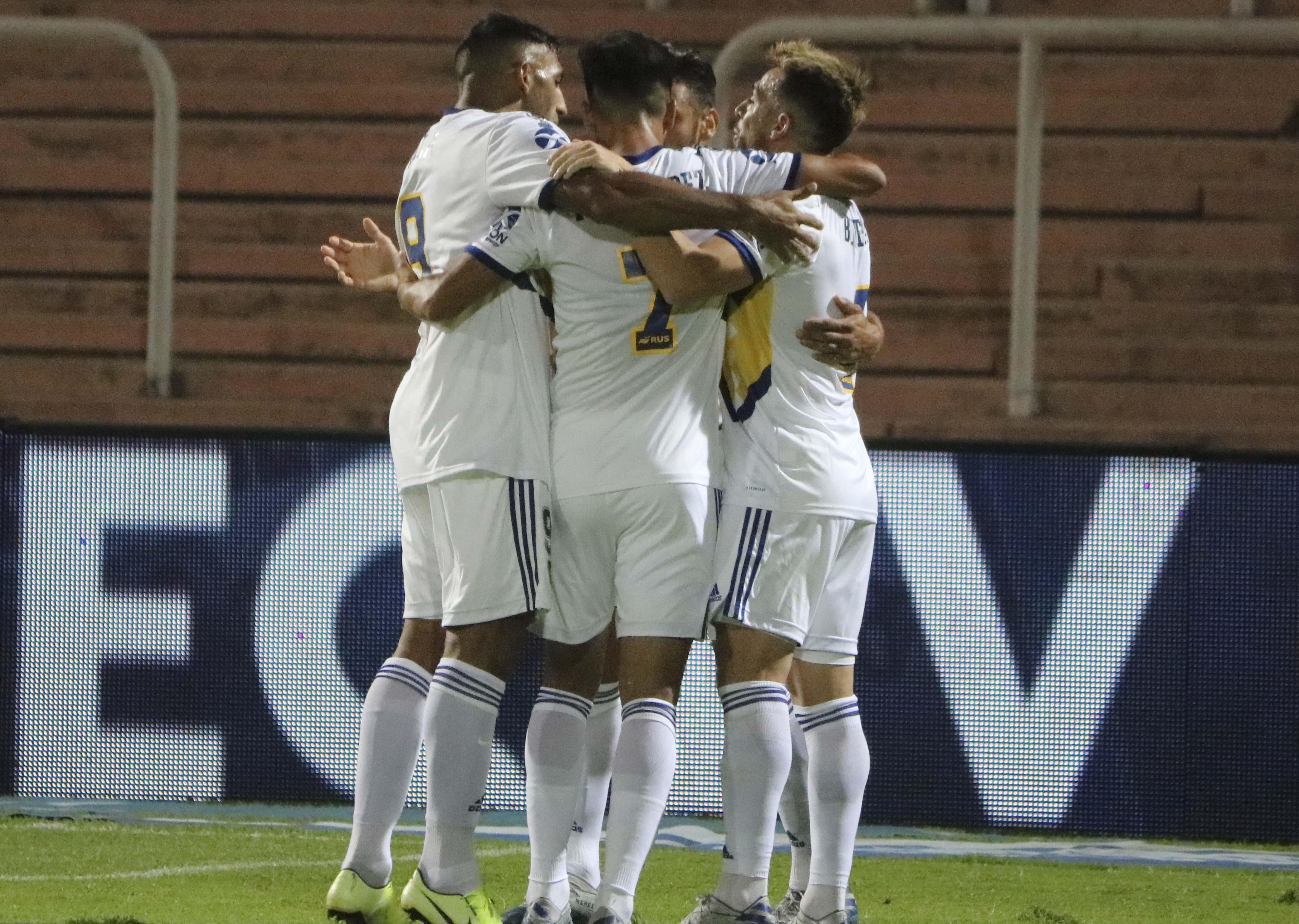 Con rendimiento parejo, Boca sigue de festejos y goleó en Mendoza