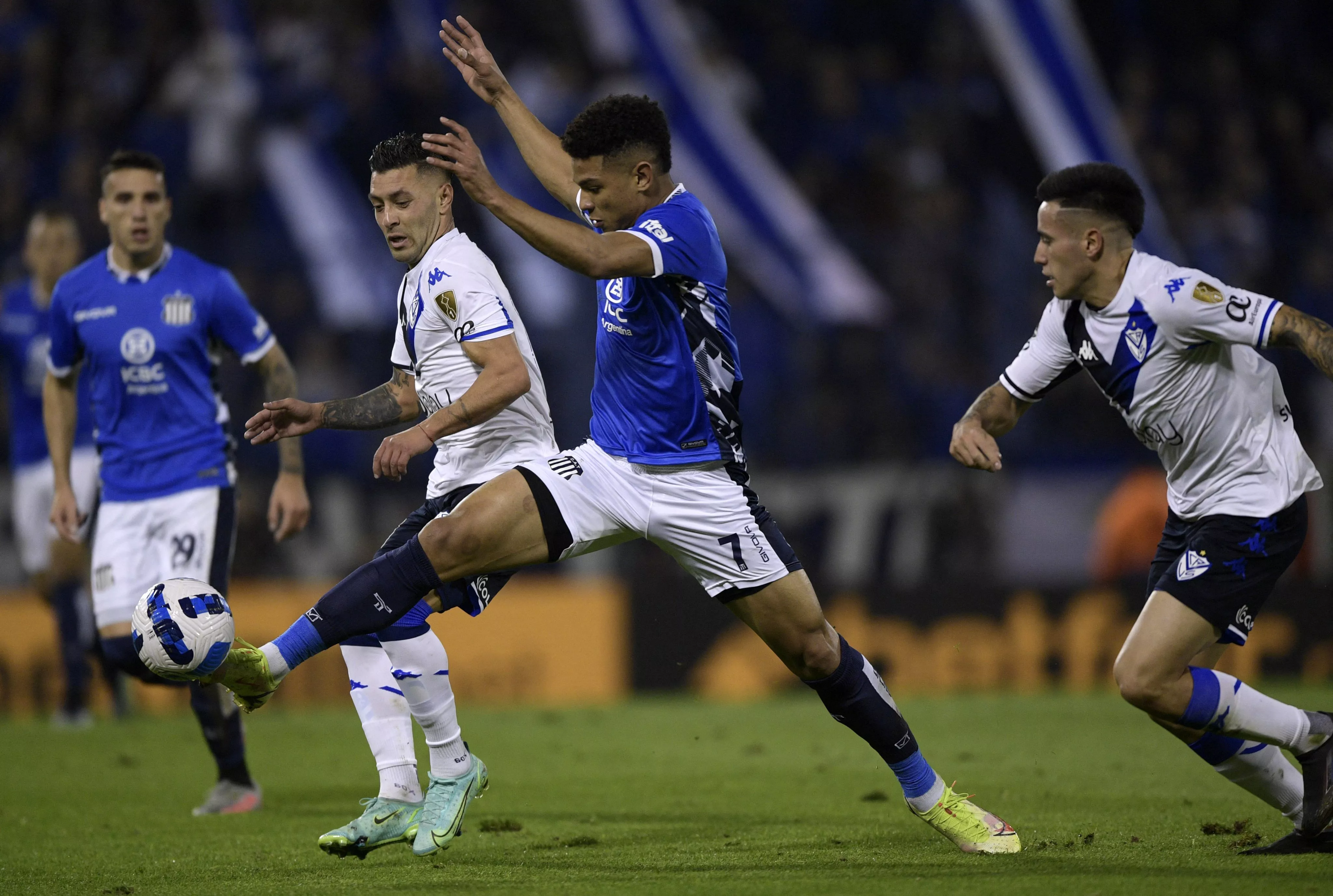 Copa Libertadores: Talleres batalló hasta el final, pero perdió ante Vélez