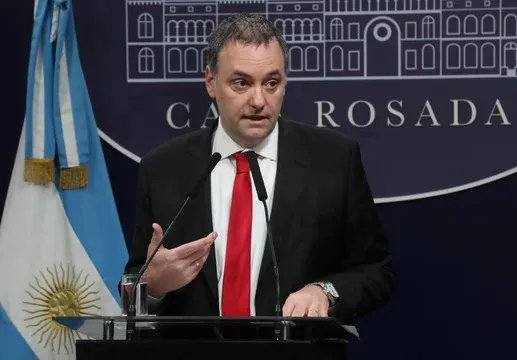 manuel adorni
