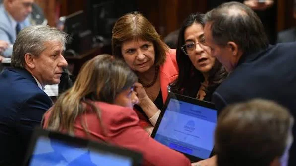 El peronismo tomó aire en el Senado ante un oficialismo cada día más complicado thumbnail