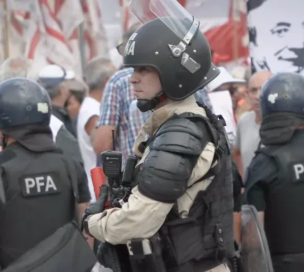 agente que le disparo a Navarro by captura de video mapa de la policía