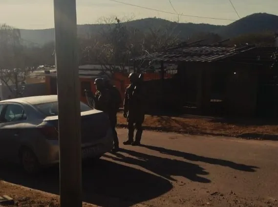 ETER trabajó para reducir al ex sargento atrincherado en una vivienda de La Calera (Policía)