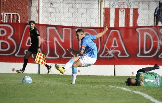 Triunfazo de Belgrano ante Barracas Central con un Vegetti tremendo