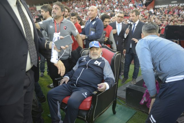 maradona trono