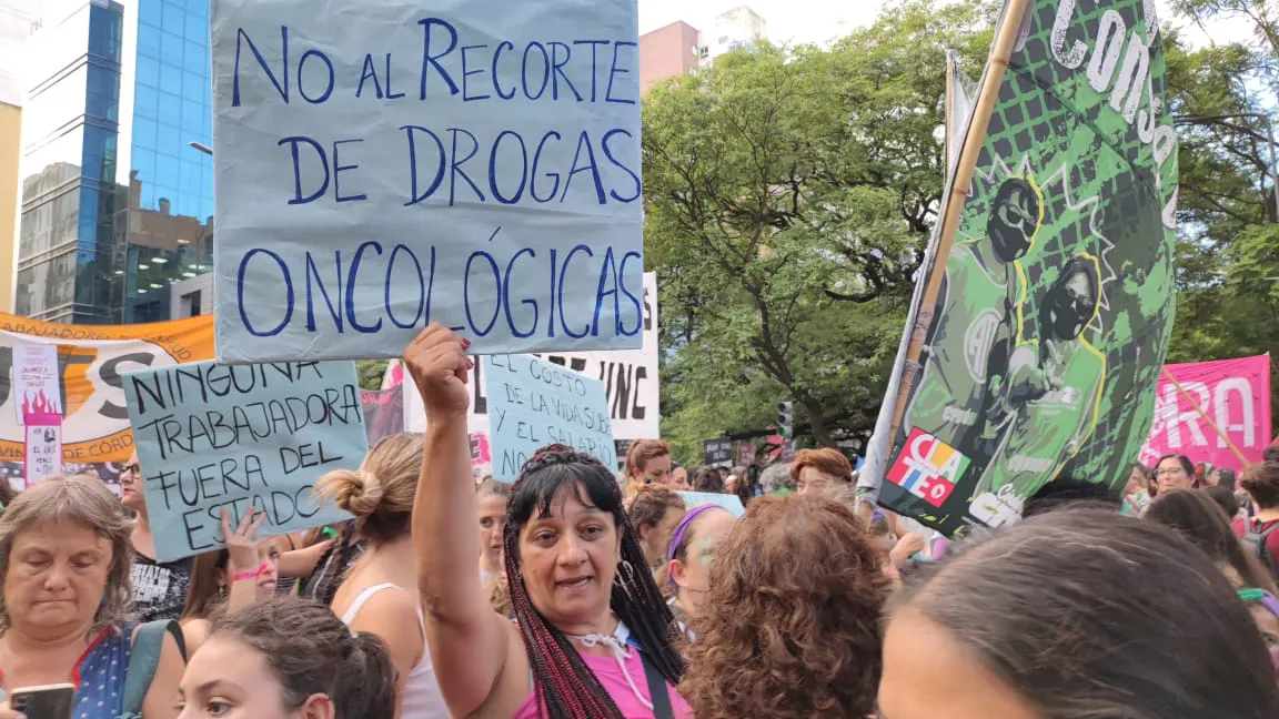 8 M Recorte en Salud by LNM / Miriam Campos