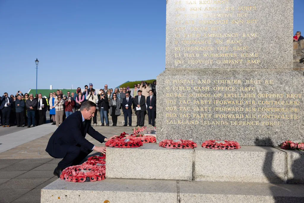 David Cameron en las Islas Malvinas (X de David Cameron)