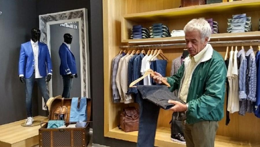 De la sota vende ropa