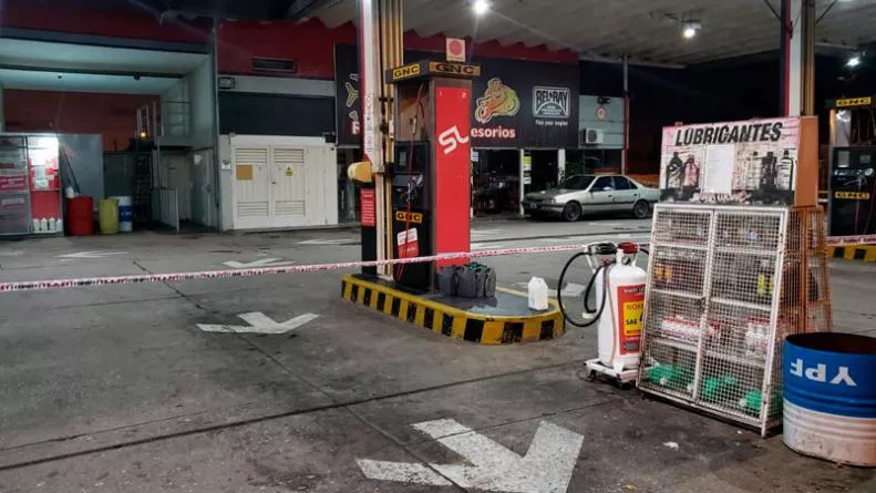 Robo en estación de servicio by El doce tv