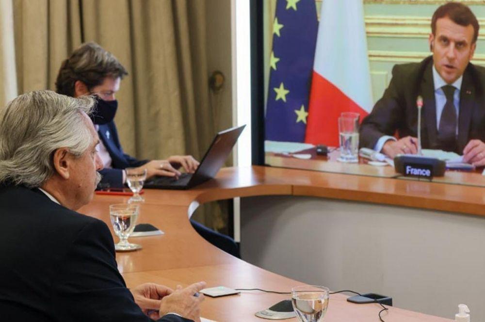 Alberto Fernández teleconferencia con macron by Presidencia