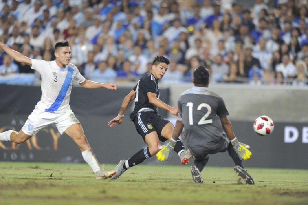 Argentina se enfrenta a Colombia, una medida más a la altura