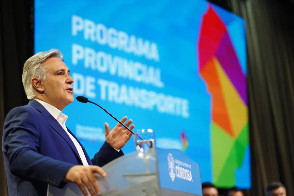 Martín Llaryora anuncia ampliación de los boletos sociales (Gobierno de Córdoba)