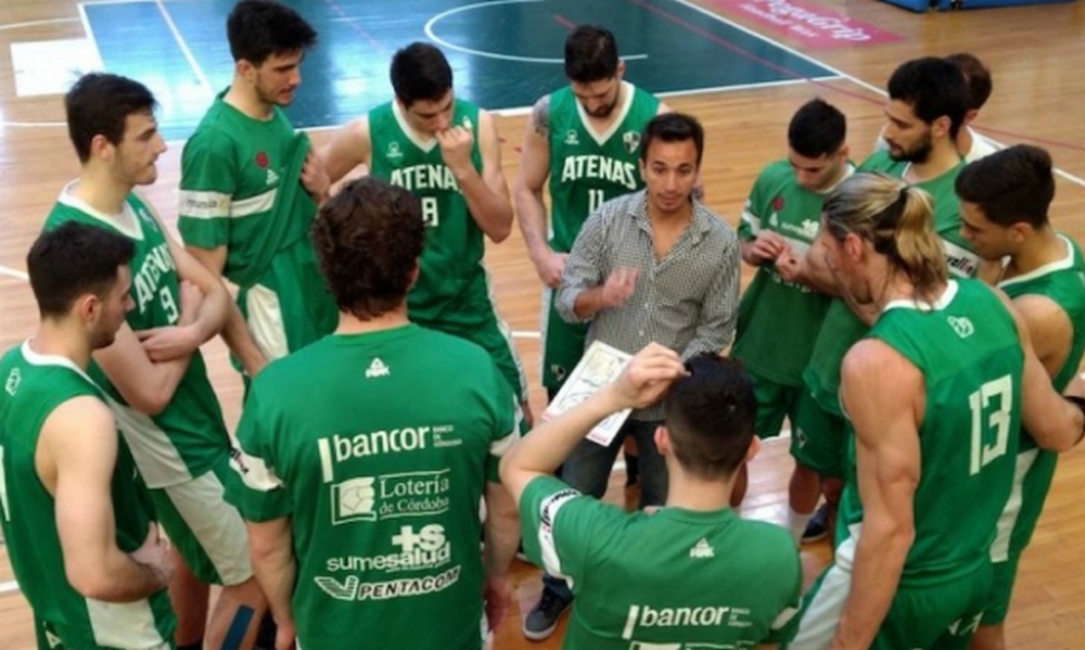 Se presenta Atenas y juega un amistoso ante Parque