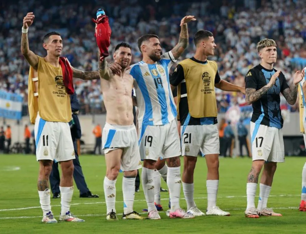 Fesgtejo de la scaloneta @SeleccionArgentina