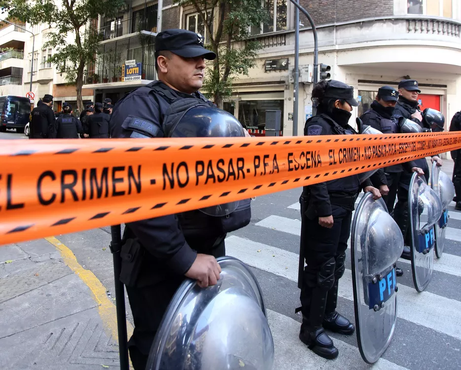 Custodia departamento Cristina Fernández