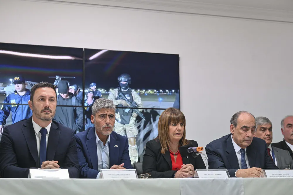 bullrich quinteros petri 1