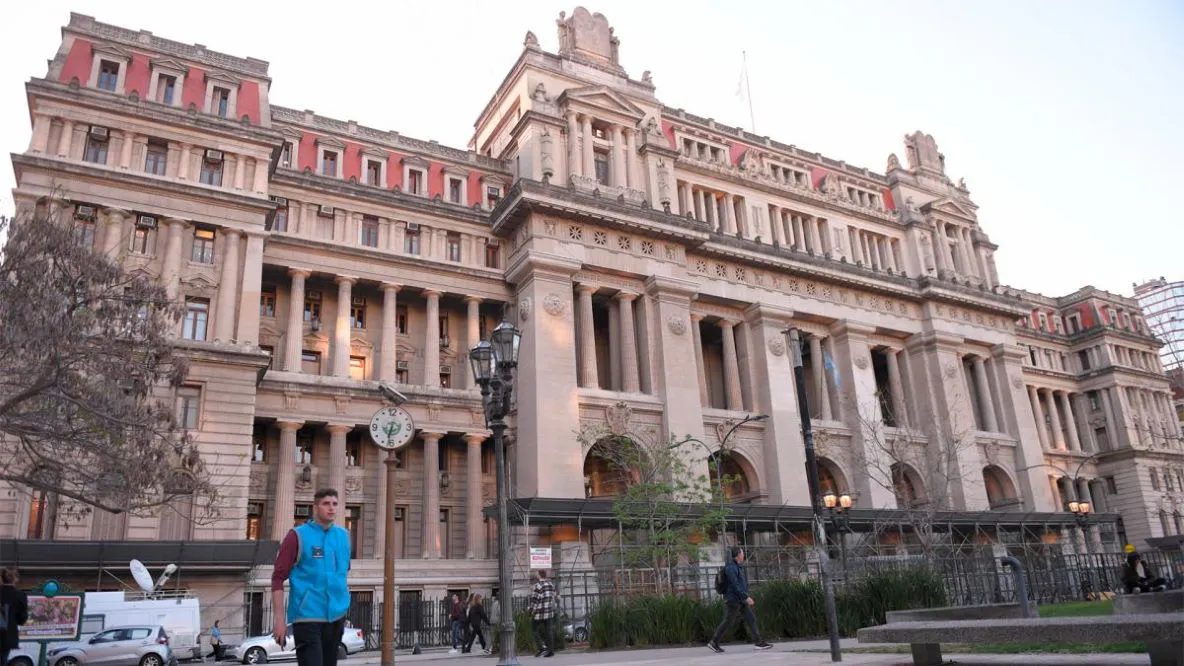 Palacio de Tribunaes  Bs As by Télam
