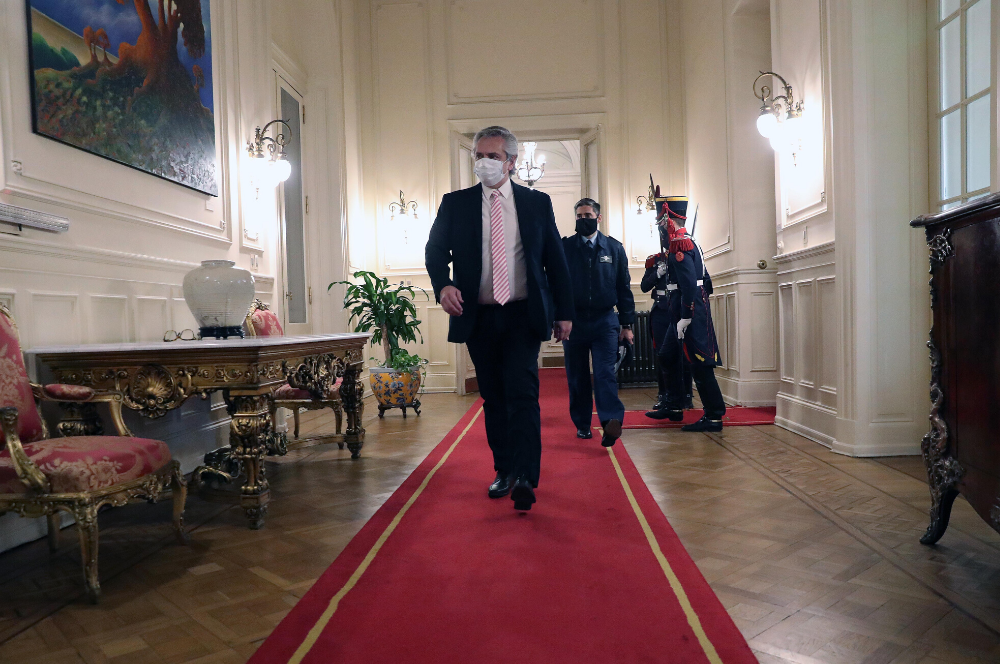Alberto Fernández ingresando a la Casa Rosada en plena pandemia 02 06 2020