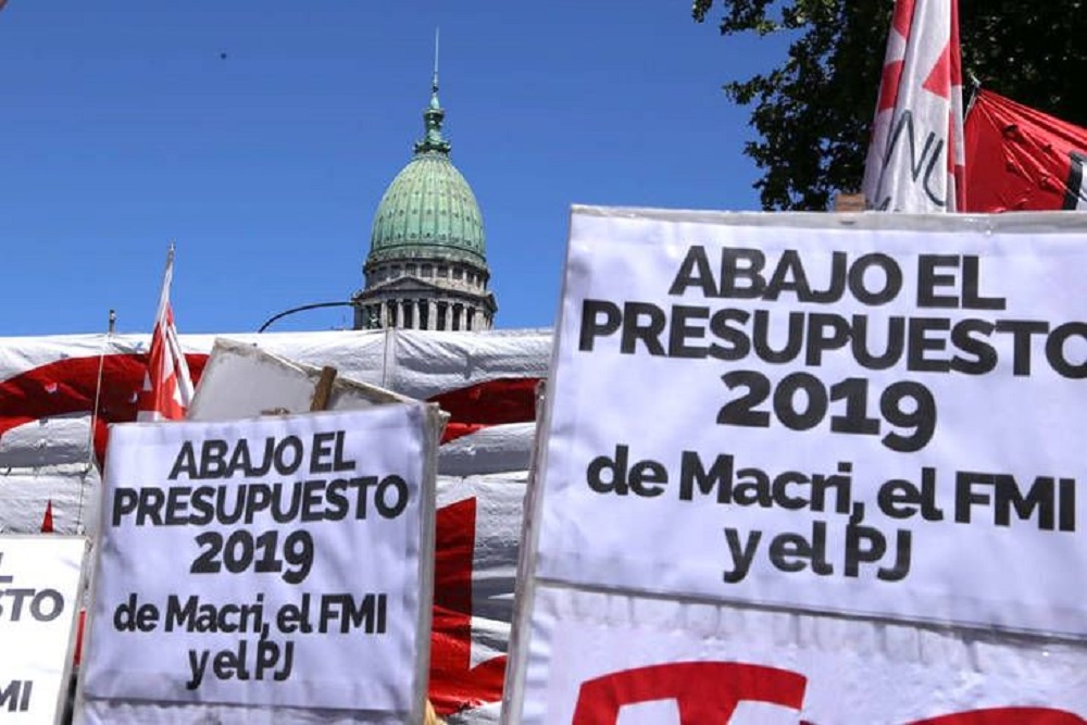 Presupuesto 2019 vallas protesta by Tiempo Argentino