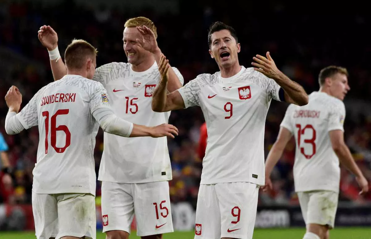 polonia by Foto NA REUTERSRebecca NadenFile Photo