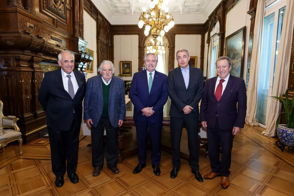 Fernández con ex presidentes by Télam