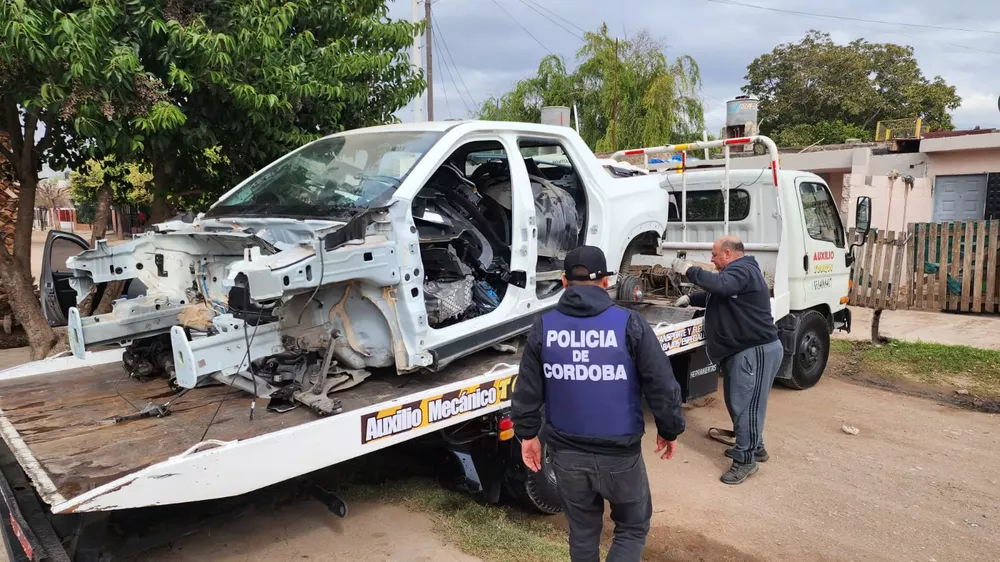 Allanamientos por robo de autos cerca del Mercado de Abasto 02