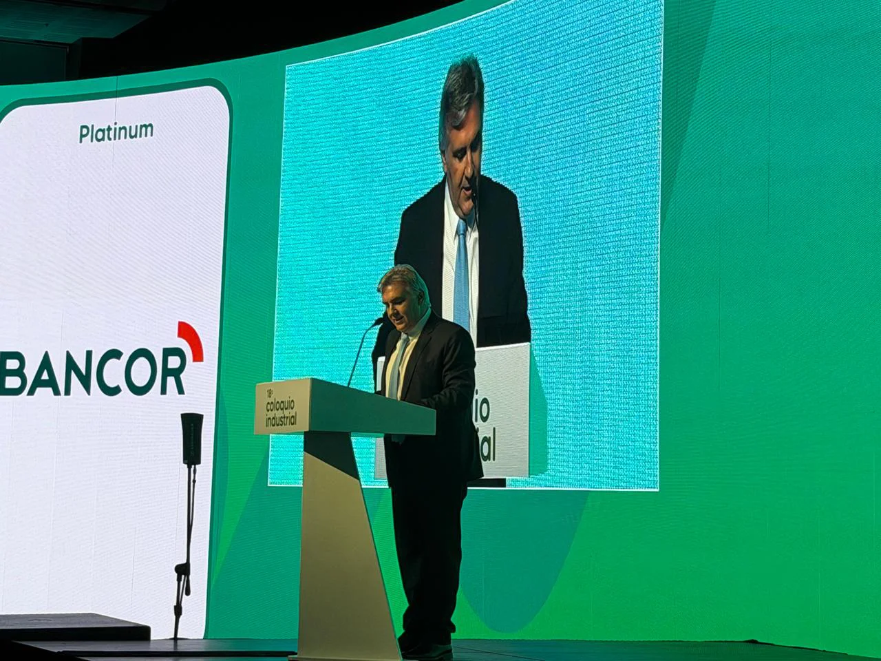 Martín Llaryora en la Unión Industrial de Córdoba 2