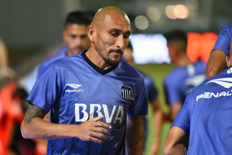 CHOLO GUIÑAZU