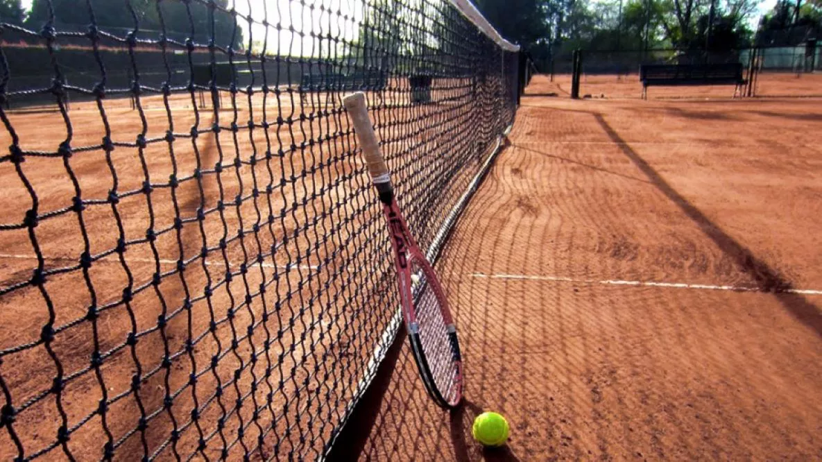 Cancha de tenis by Télam