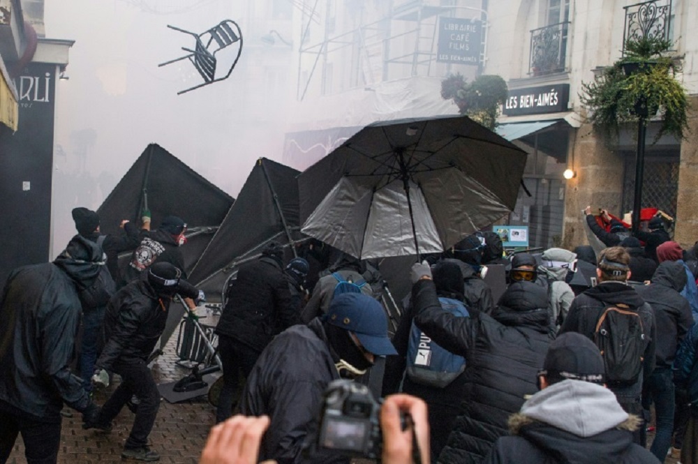 Protesta en Francia contra cambios en las pensiones AFP
