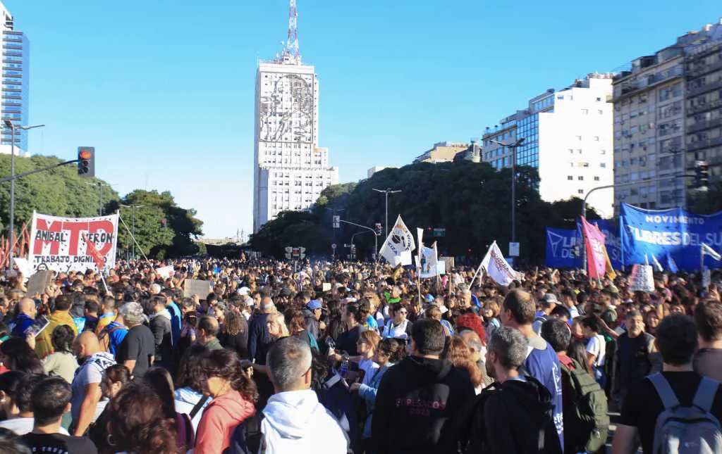 Marcha Univerdsitaria 4 NA