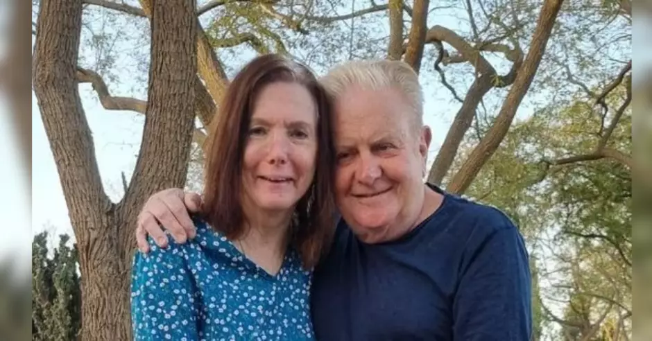 multimedia.normal.82c763097bb53580.TWFyZ2l0IFNobmFpZGVyIHkgc3UgZXNwb3NvX25vcm1hbC53ZWJw